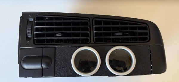 VW Golf 3 Radioschacht Blende f. 2 Zusatzinstrumente (52/53mm)